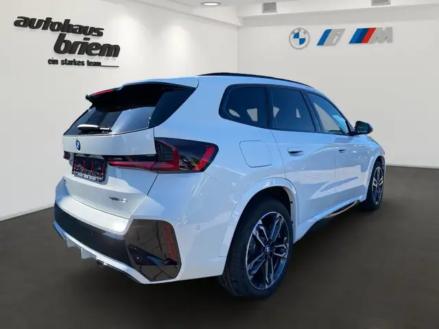 BMW X1 view 3