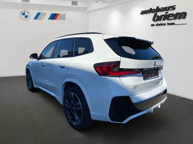 BMW X1 view 4
