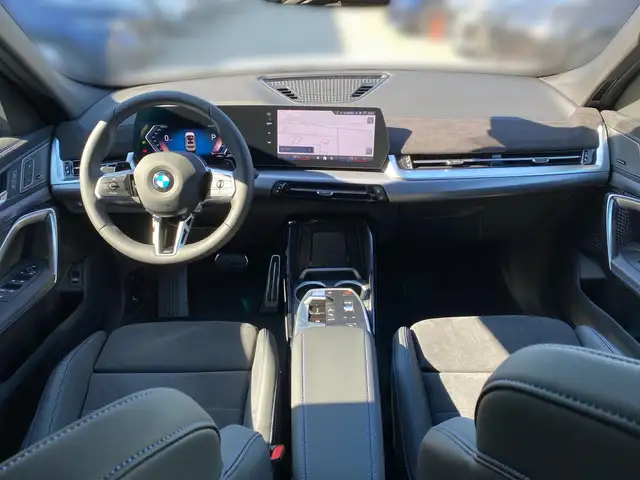 BMW X1 view 10