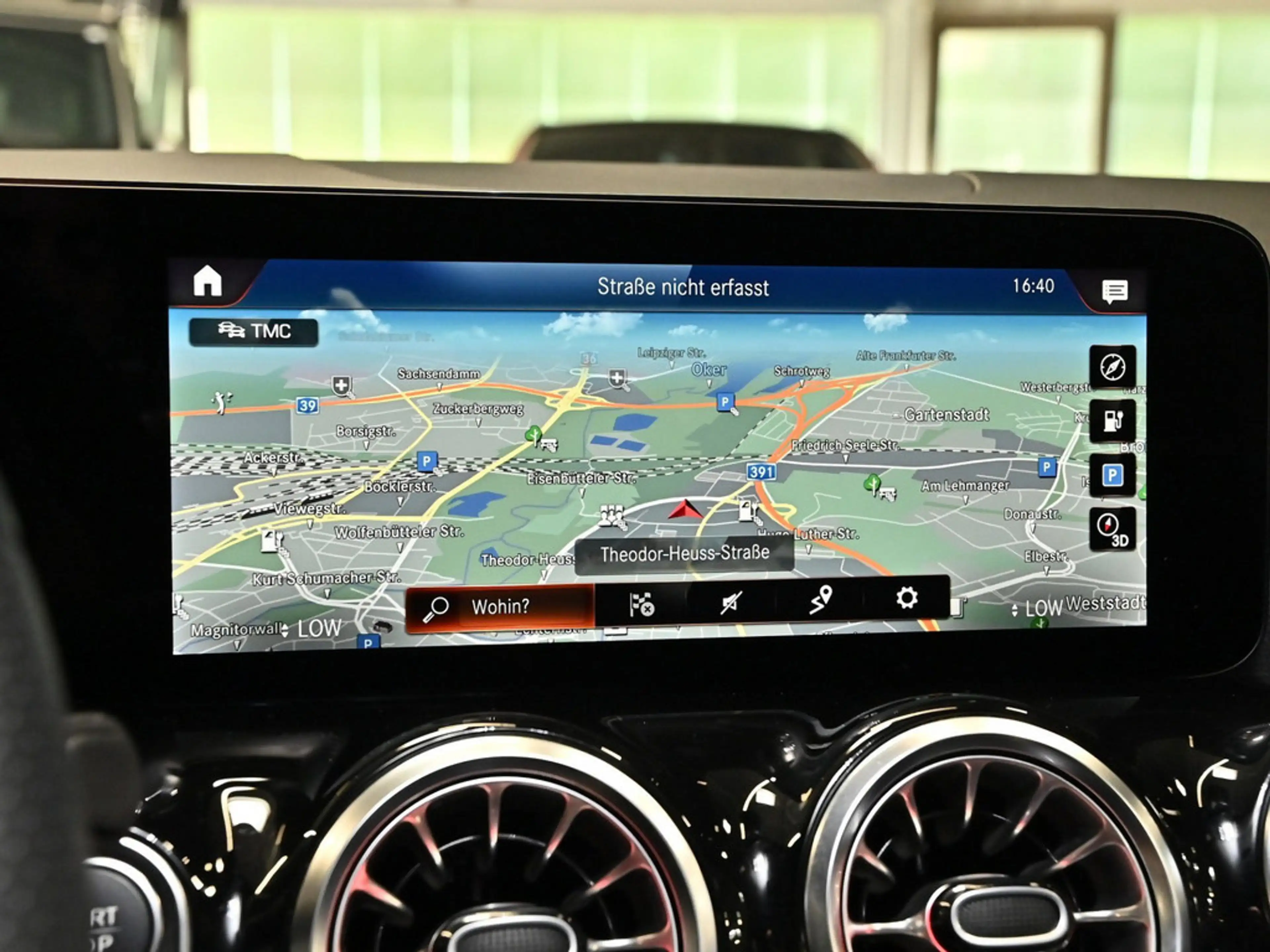 Mercedes-Benz EQA 300 4M AMG Sport Advanced+ LED NAVI SHZ — photo 14