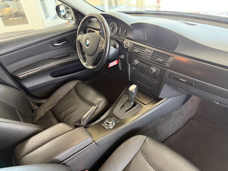 BMW 335 i Lim. Edition Sport AUT./XENON/NAVI/GD/H&K — photo 10