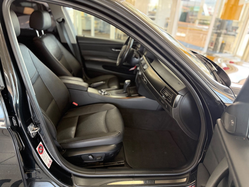 BMW 335 i Lim. Edition Sport AUT./XENON/NAVI/GD/H&K — photo 9