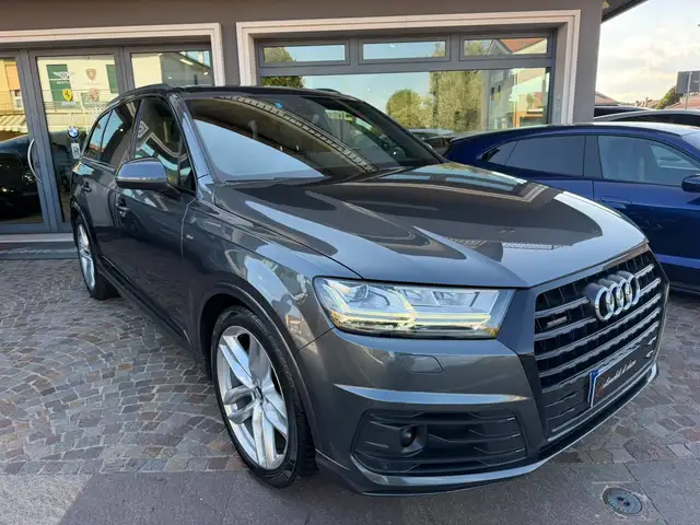 2019 Audi Q7 in Grey for sale