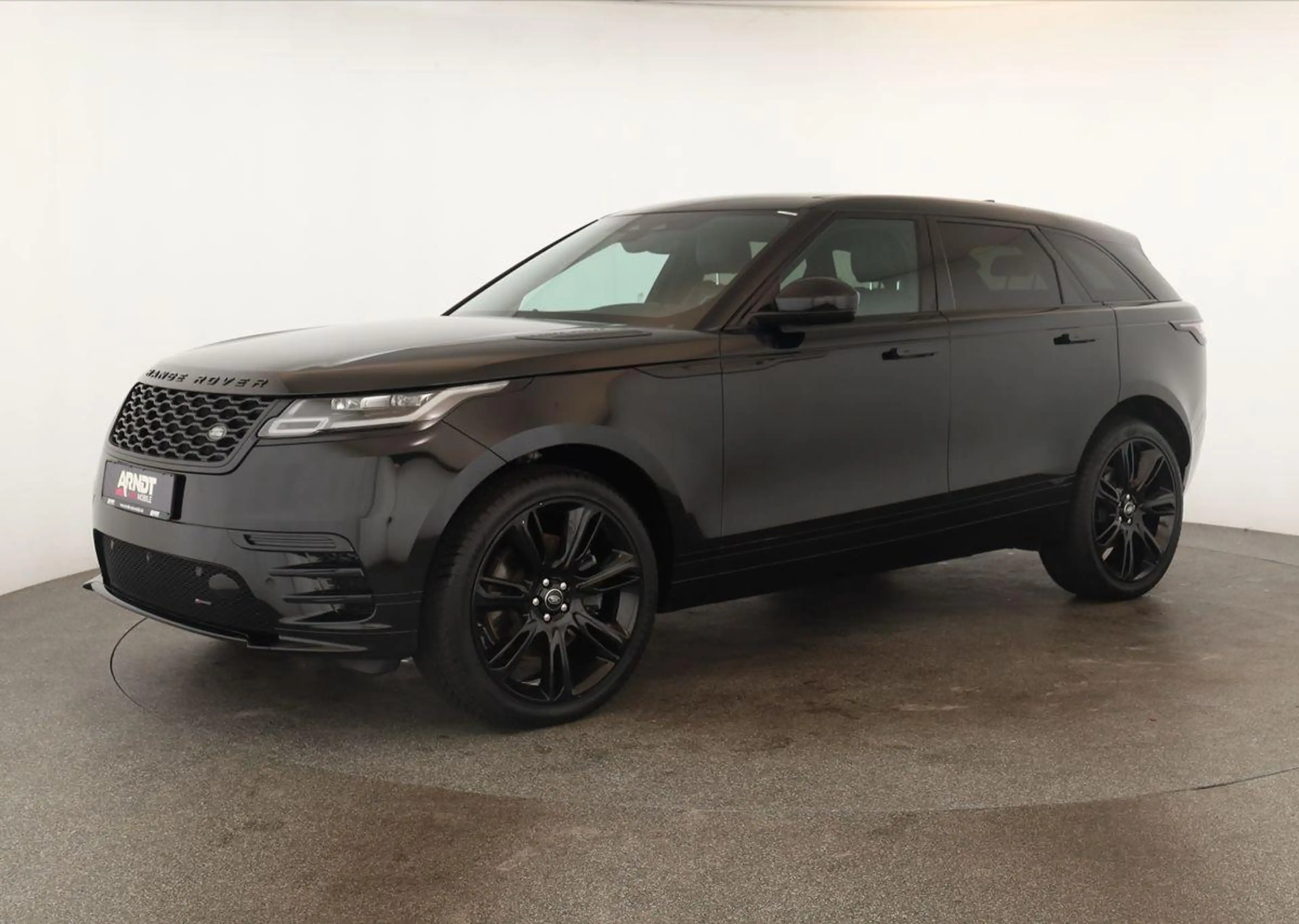 Land Rover Range Rover Velar P400 AWD R-Dynamic SE BLACK 22 — photo 2