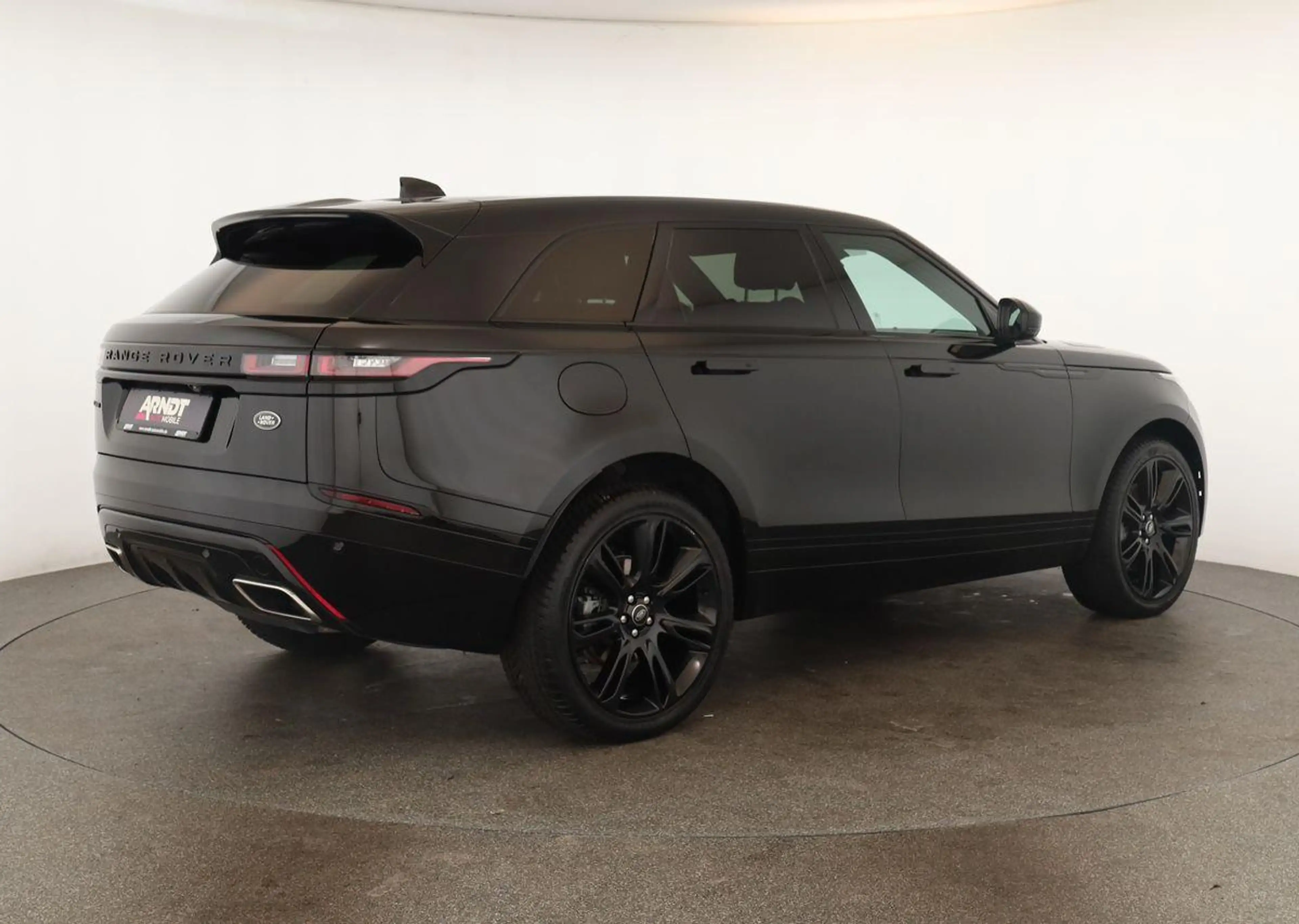 Land Rover Range Rover Velar P400 AWD R-Dynamic SE BLACK 22 — photo 5
