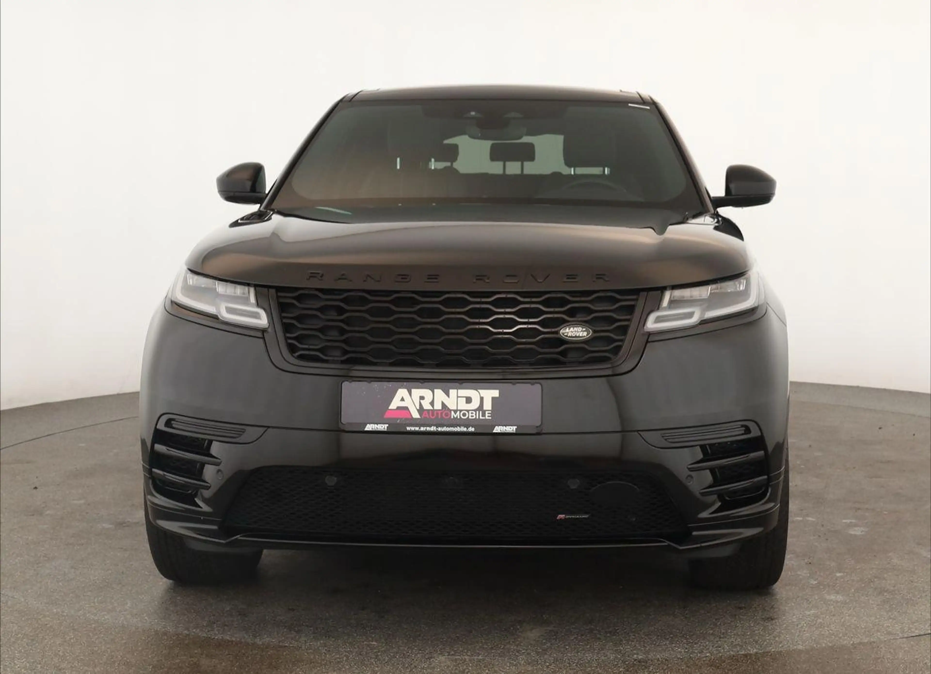 Land Rover Range Rover Velar P400 AWD R-Dynamic SE BLACK 22 — photo 3