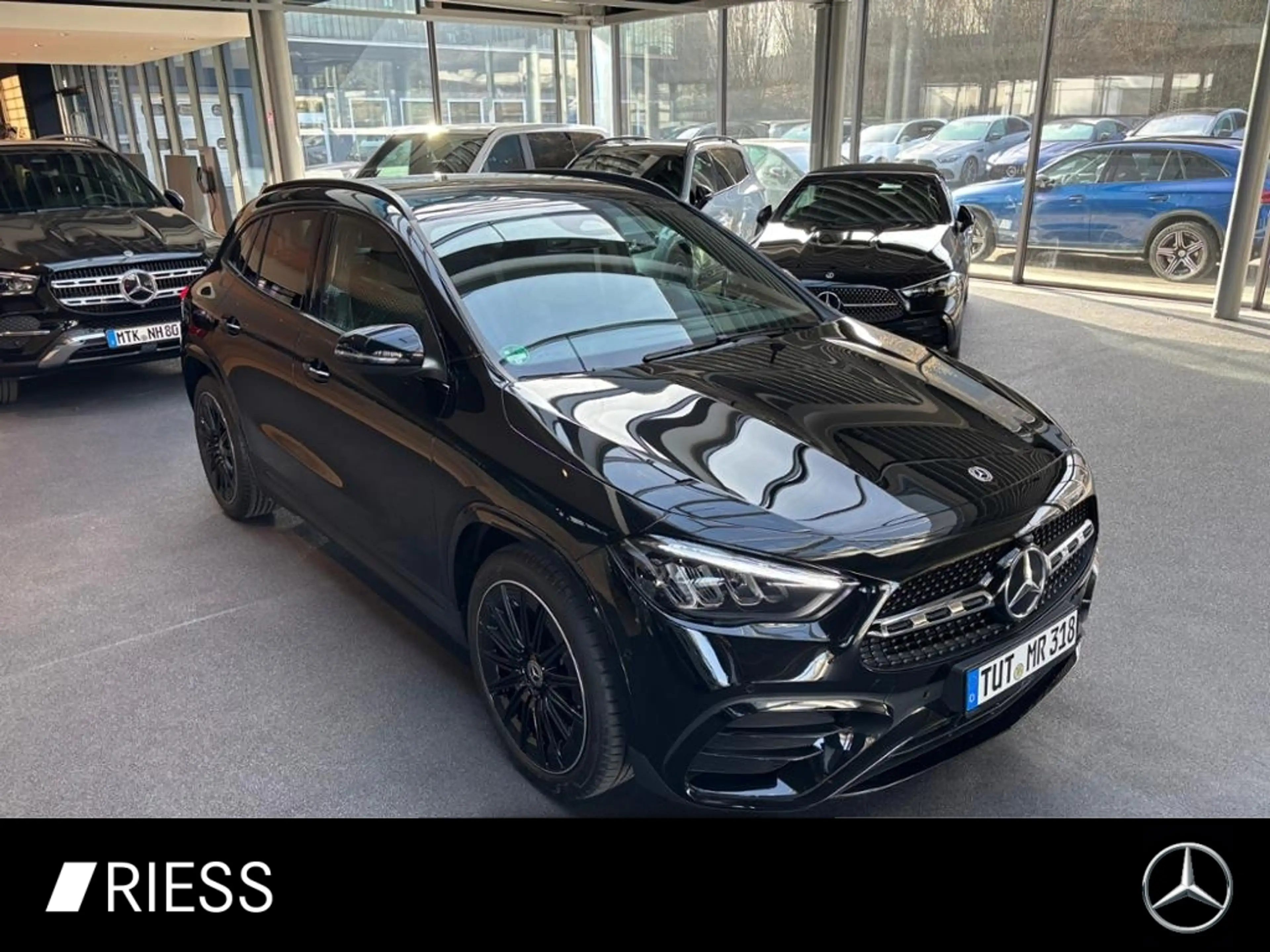 Mercedes-Benz GLA 200 d AMG+AHK+KAMERA+NIGHT+SOUNDSYS+THERMATIC