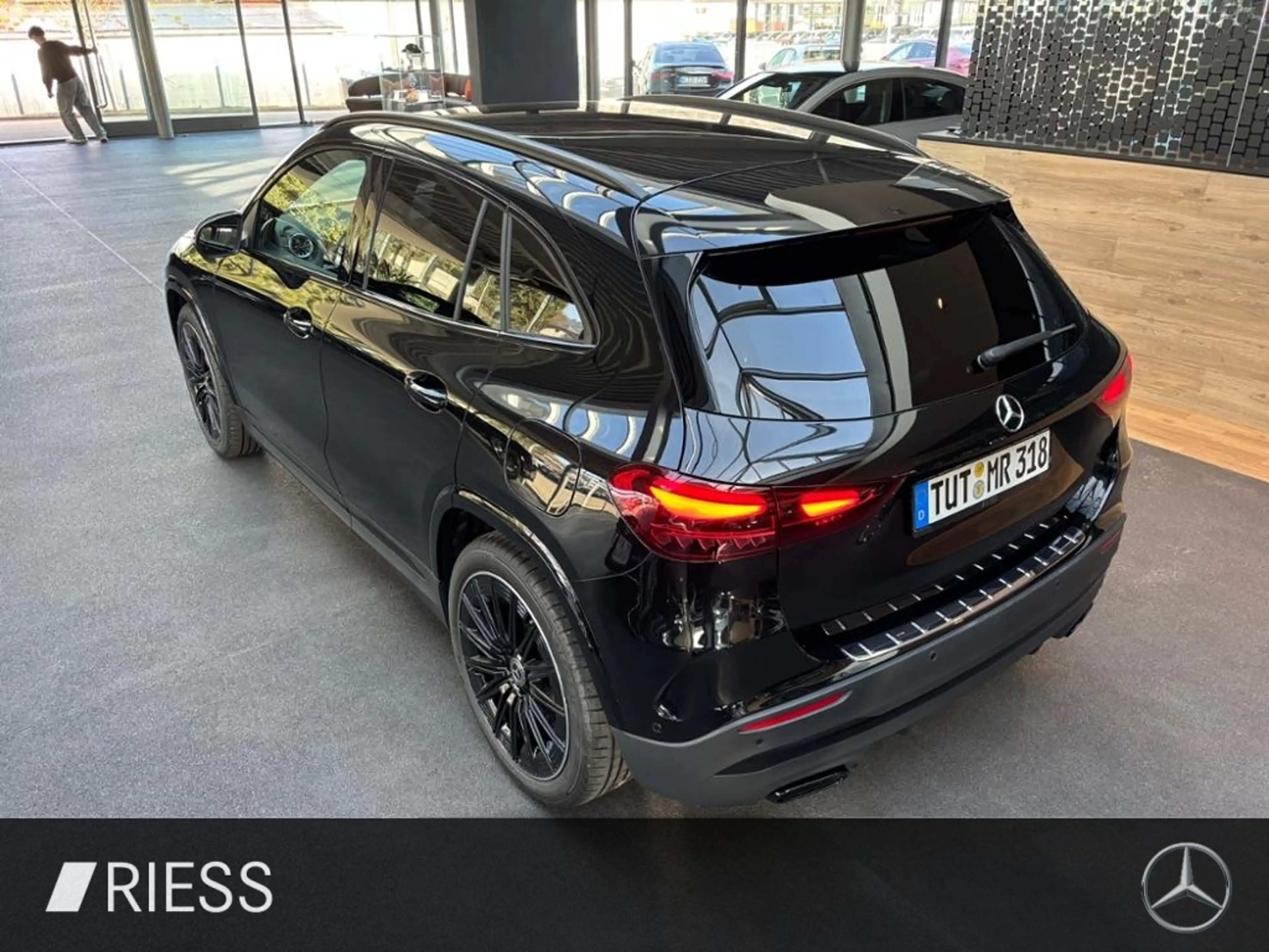 Mercedes-Benz GLA 200 d AMG+AHK+KAMERA+NIGHT+SOUNDSYS+THERMATIC — photo 7