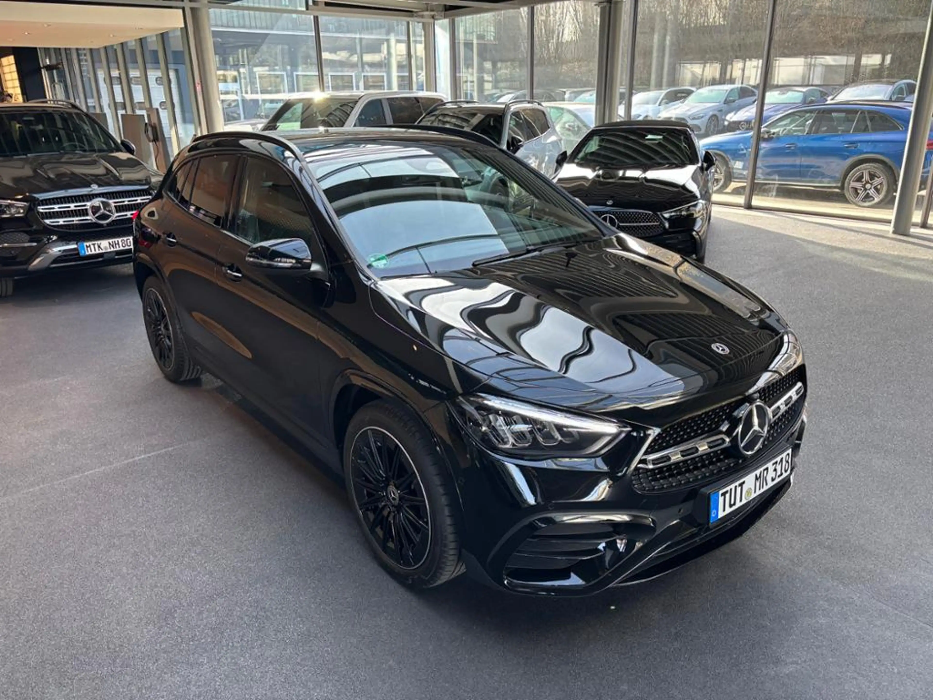 Mercedes-Benz GLA 200 d AMG+AHK+KAMERA+NIGHT+SOUNDSYS+THERMATIC — photo 2