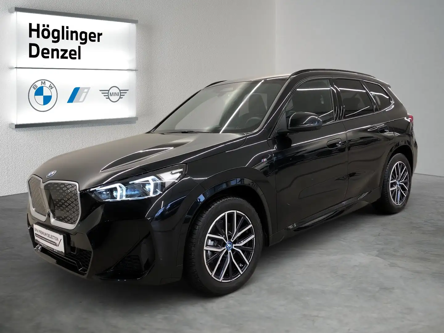 BMW iX1 iX1 eDrive20 Schwarz - 2