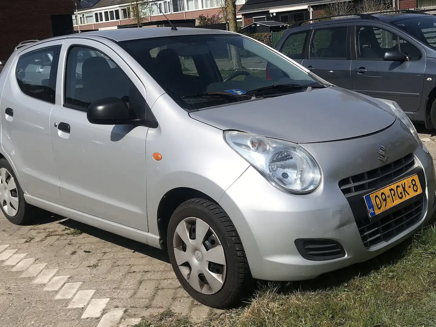 Suzuki Alto Alto 1.0 Spirit Stříbrná - 1