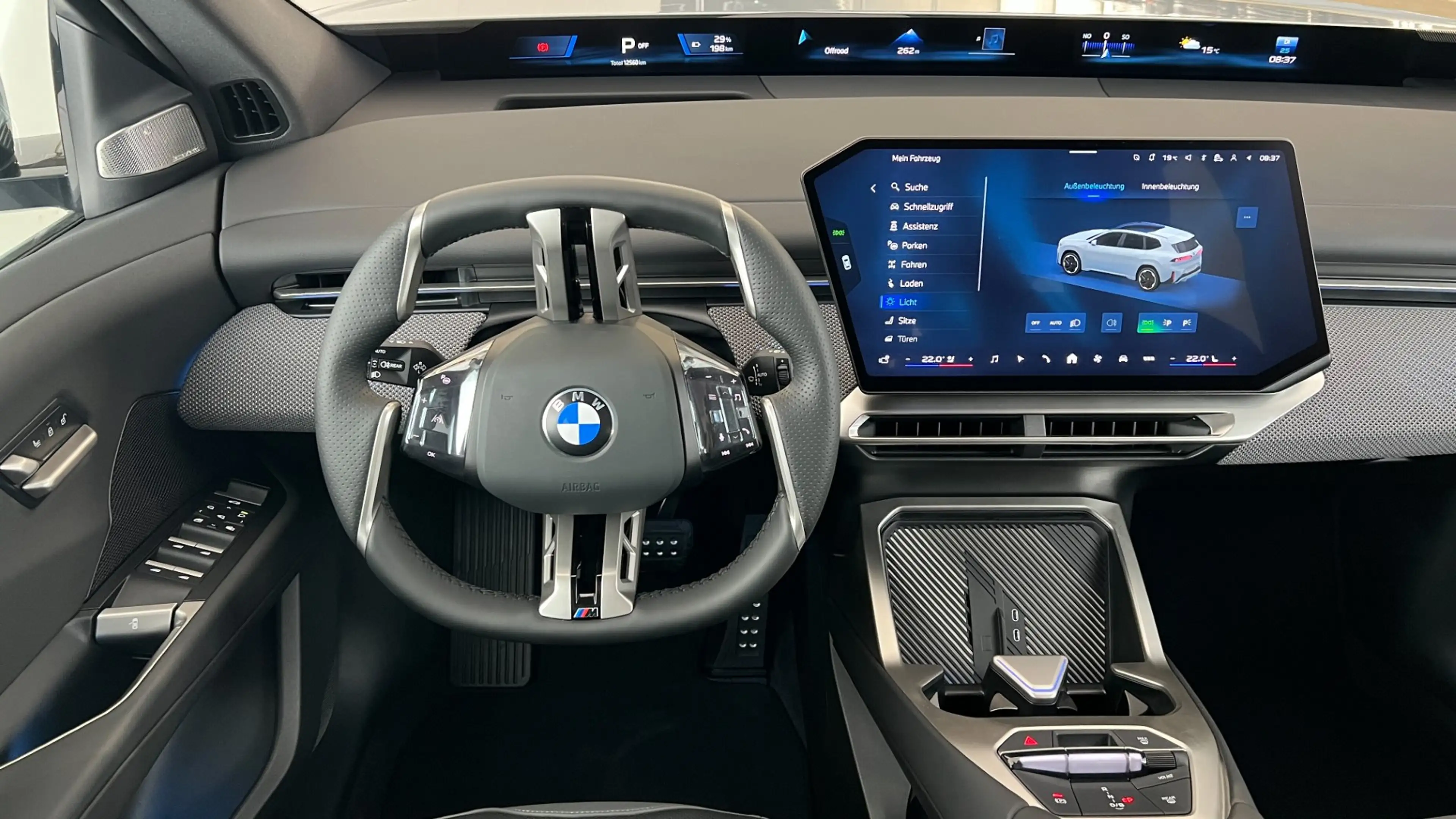 BMW iX3 50 xDrive — photo 12