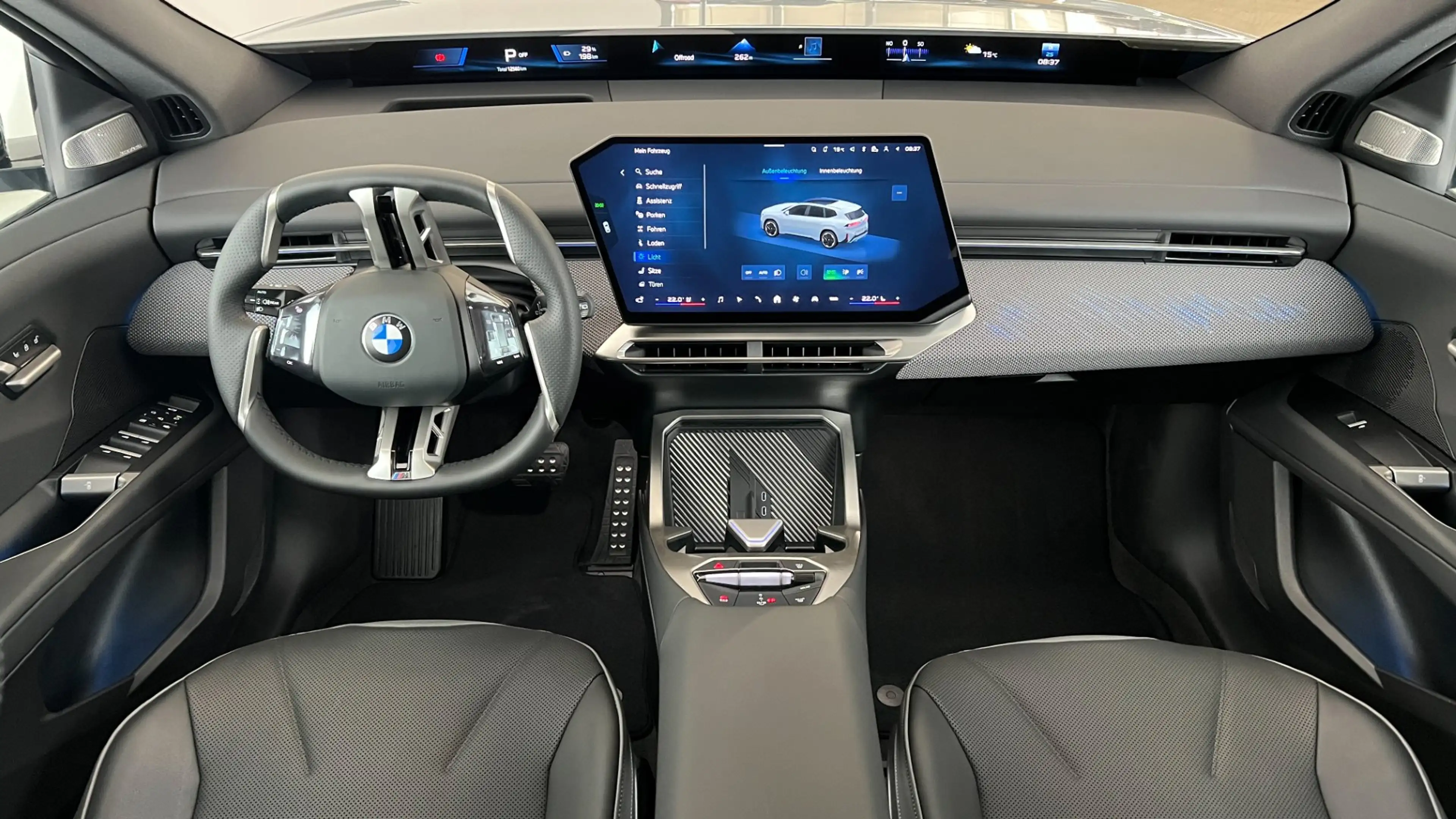 BMW iX3 50 xDrive — photo 10