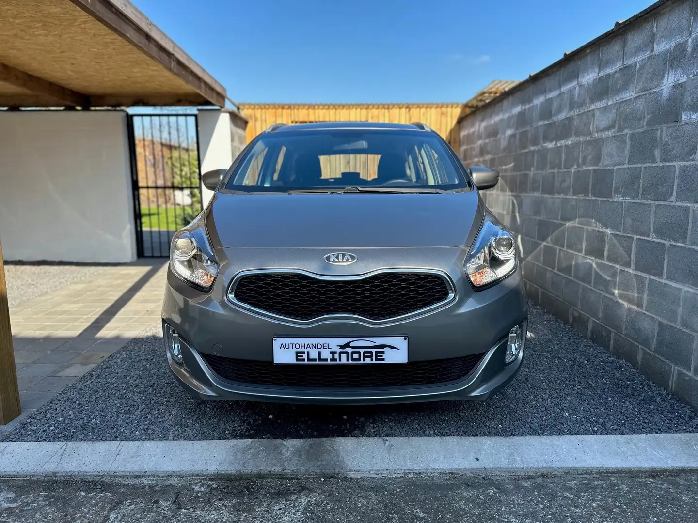 Kia Carens 1.6i Lounge Led Navigatie BT Pdc Slechts 22000km Beige - 2