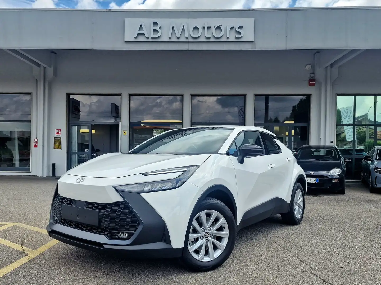 Toyota C-HR 1.8 HV Active Bianco - 1