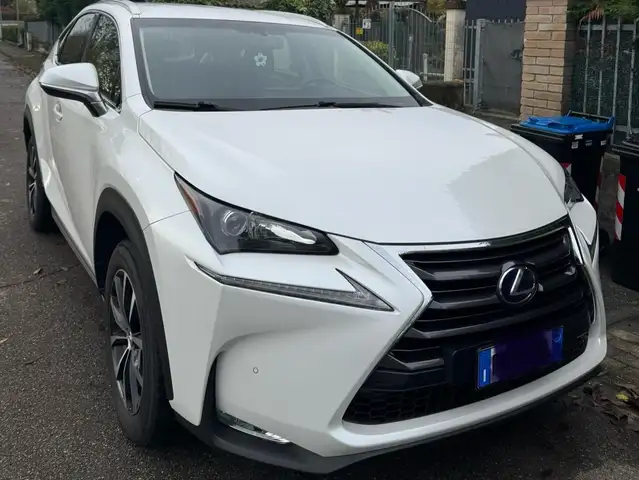 Lexus NX 300h