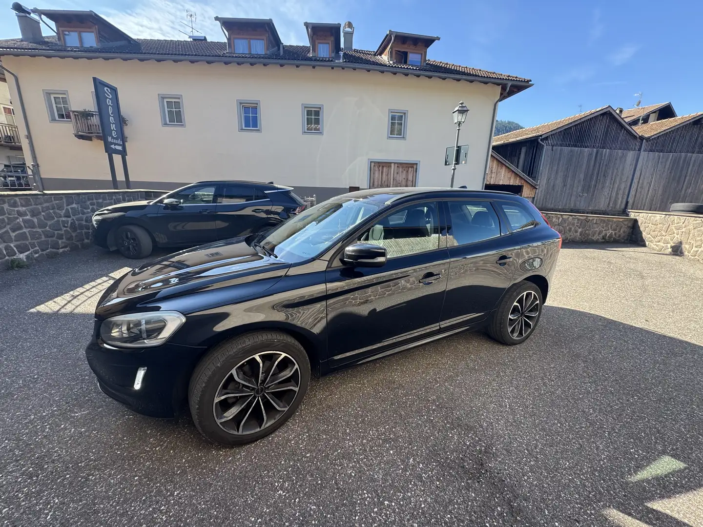 Volvo XC60 2.4 d4 Momentum awd 181cv geartronic - 1