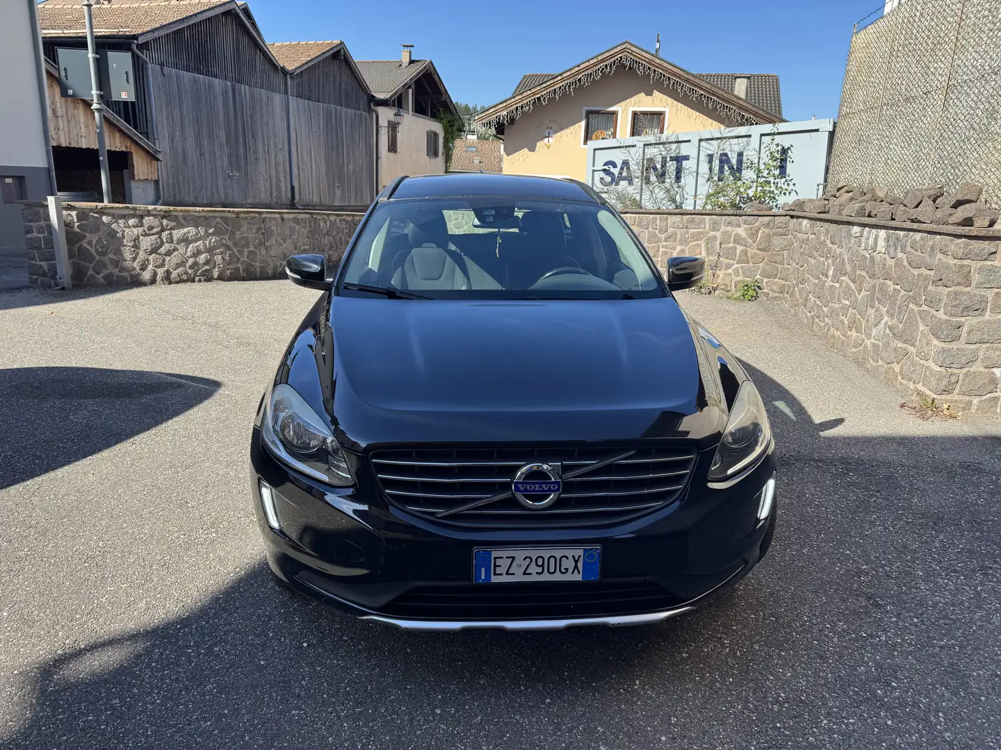 Volvo XC60 2.4 d4 Momentum awd 181cv geartronic - 2