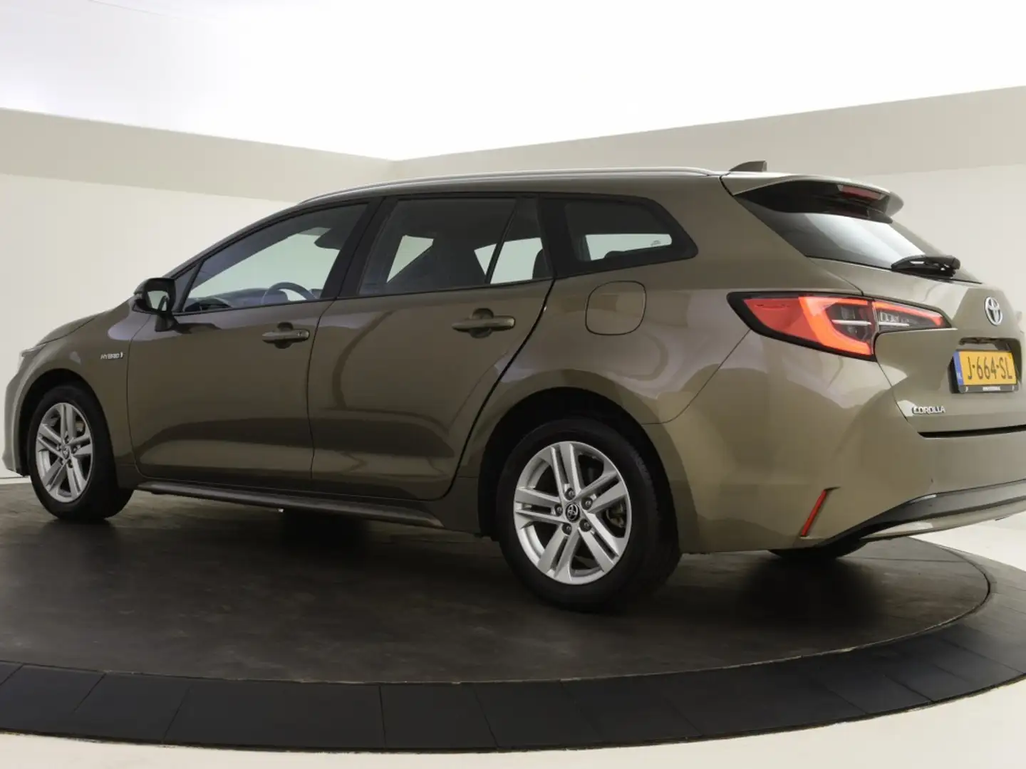 Toyota Corolla Touring Sports 1.8 Hybrid Active | Carplay | Eerst Vert - 2