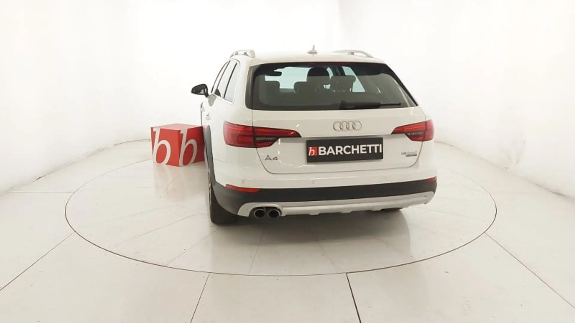 Audi A4 allroad 2ª SERIE 3.0 TDI 218 CV S TRONIC Bianco - 2