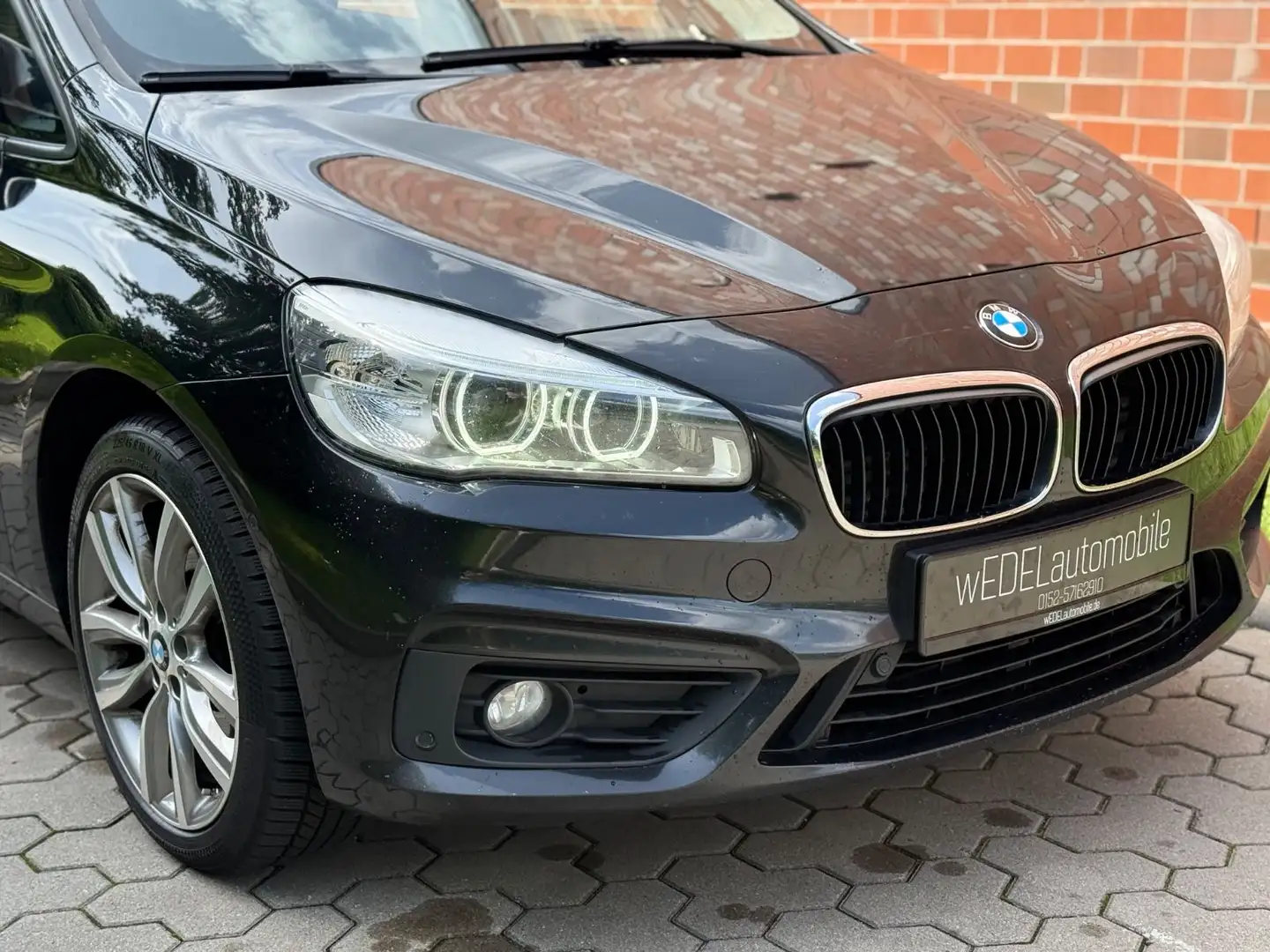 BMW 220 GranTourer 220D-7.SITZER-AHK-LED-KAMERA-PANO-ALU Schwarz - 2