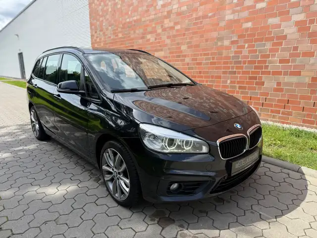 BMW 220 GranTourer 220D-7.SITZER-AHK-LED-KAMERA-PANO-ALU