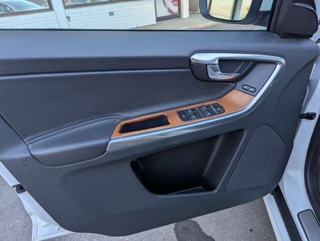 2015 Volvo XC60 2015.5 AWD 5dr T6 Platinum Inscription thumb 16
