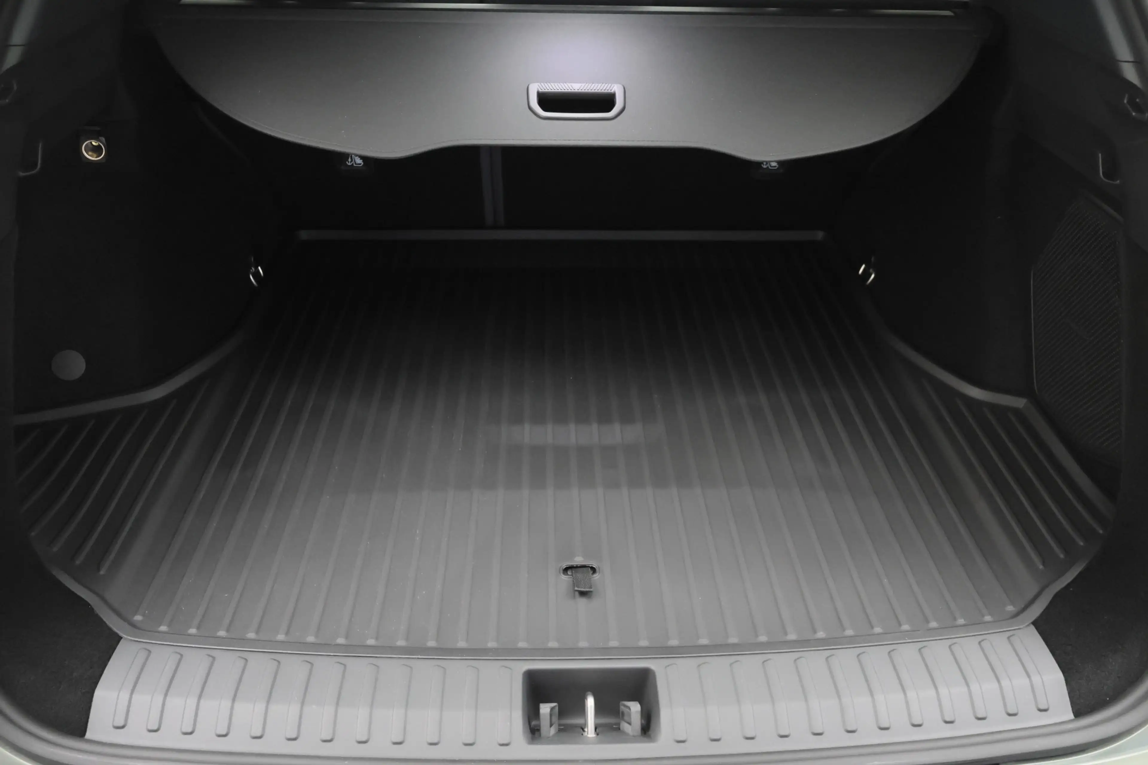 Lynk & Co 08 1.5 More Panoramadak, H&K Sound, ACC, 360° Camera, — photo 16