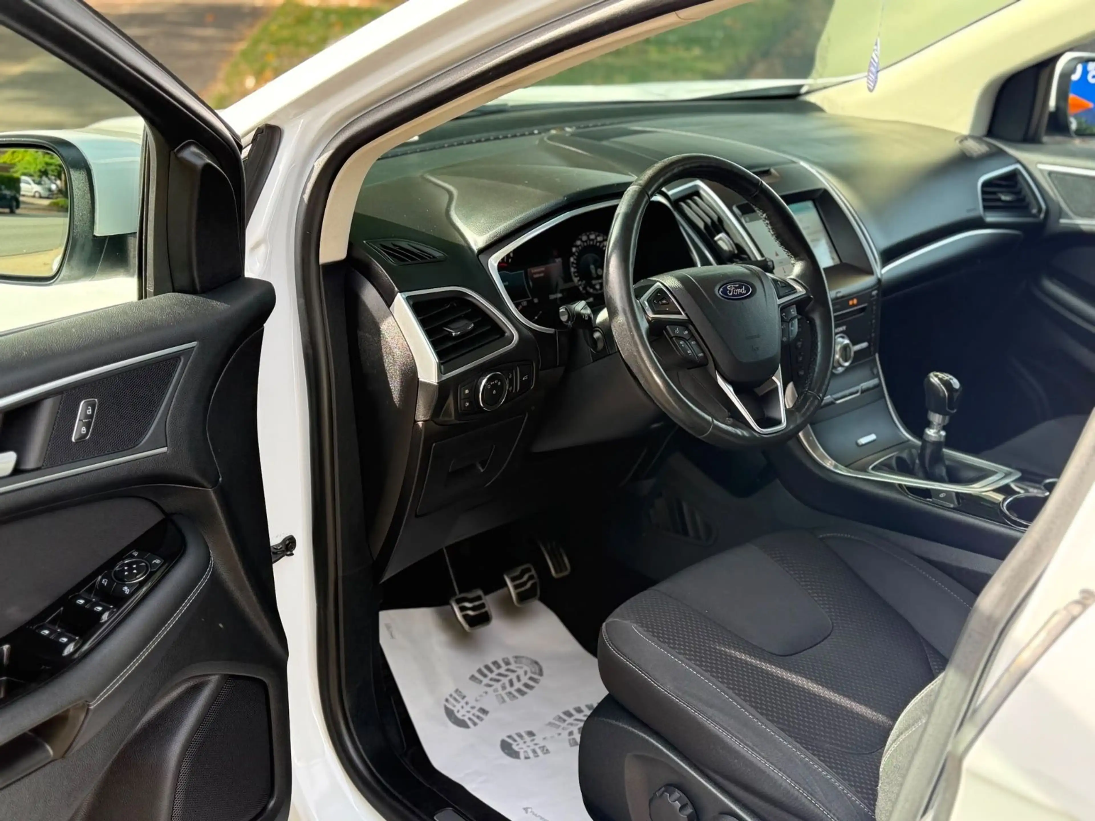 Ford Edge Sport 4x4*LED*NAVI*KAMERA*SHZ* — photo 8