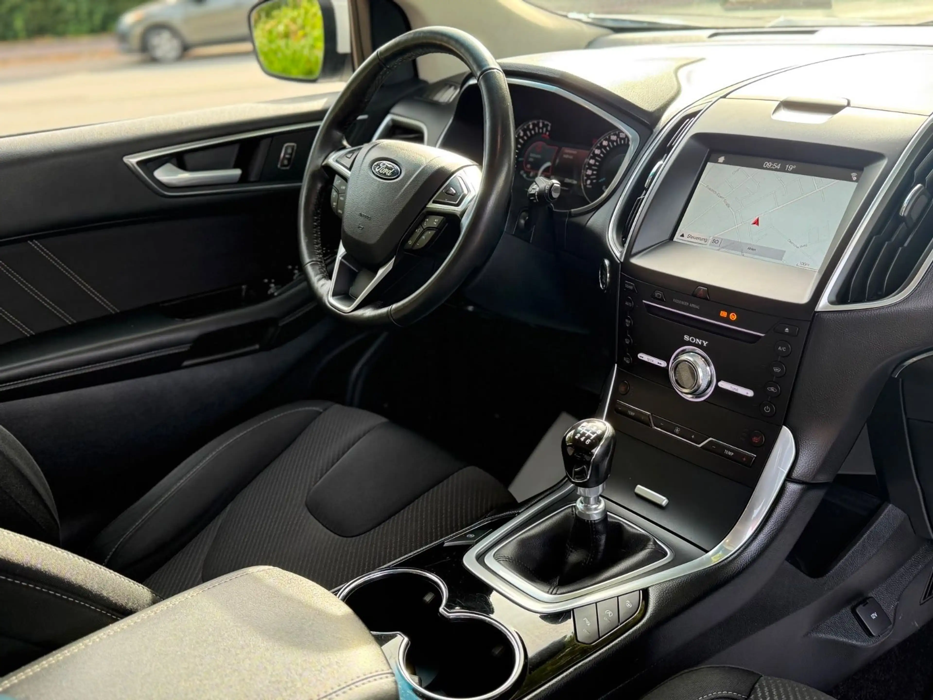 Ford Edge Sport 4x4*LED*NAVI*KAMERA*SHZ* — photo 13