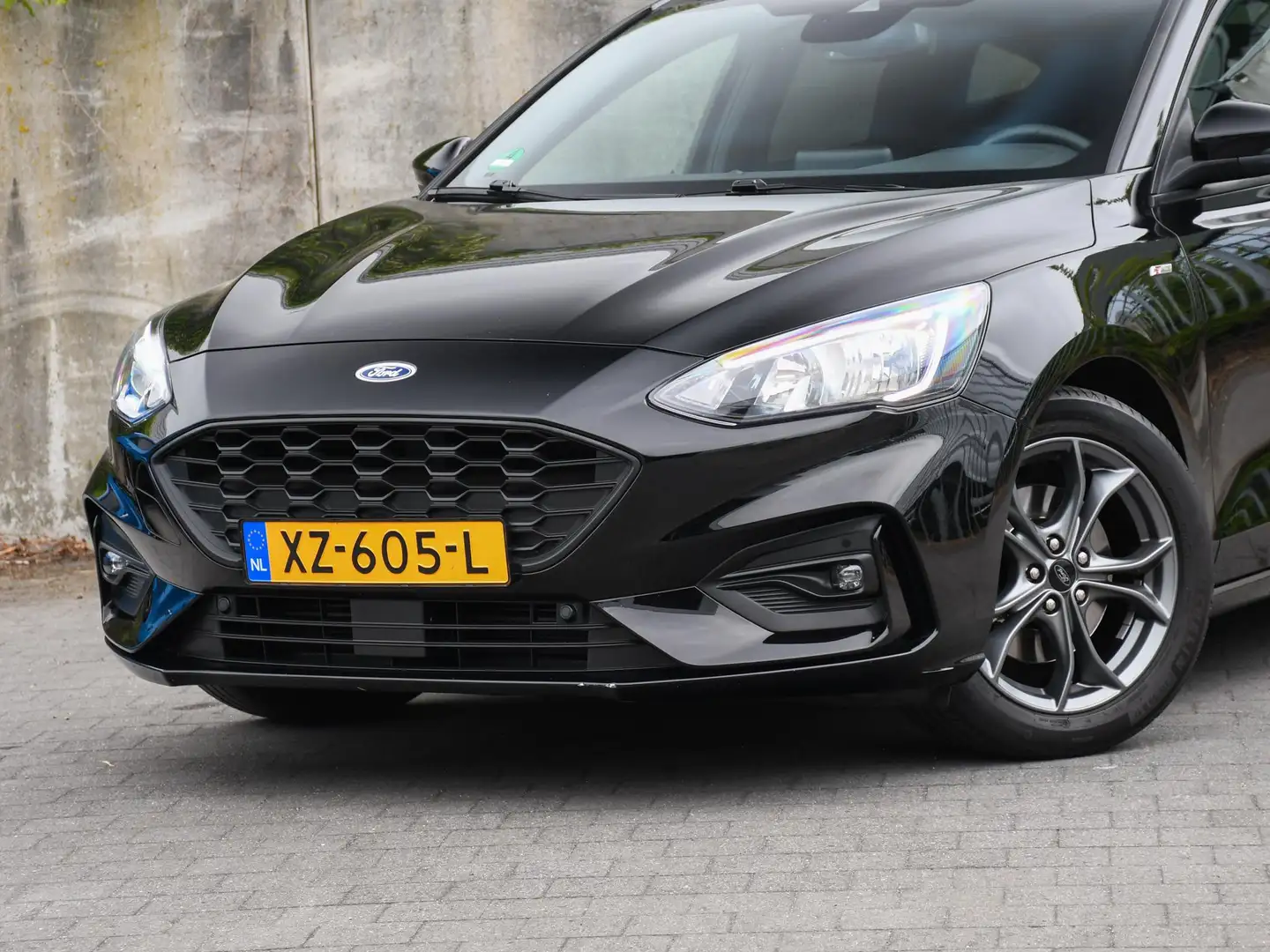 Ford Focus Wagon ST Line Business 1.0 EcoBoost 125pk TREKHAAK Noir - 2