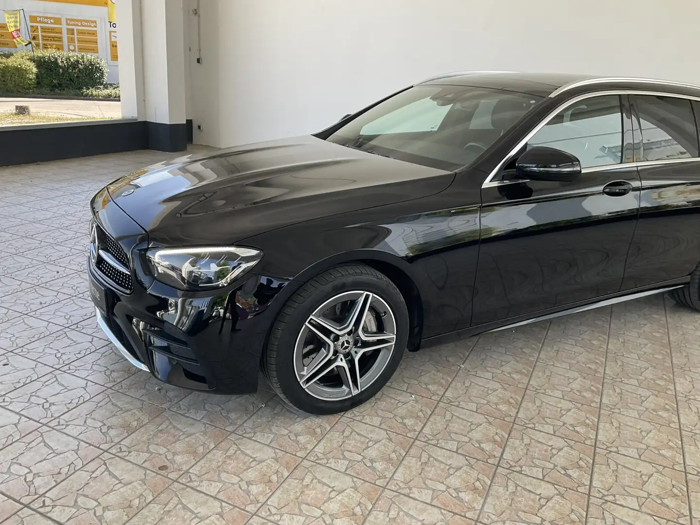 Mercedes-Benz E 300 E 300 de T AMG Line/Pano.-Dach/Kamera/Navi/LED Schwarz - 2