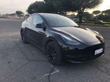 Model Y Long Range Dual Motor awd