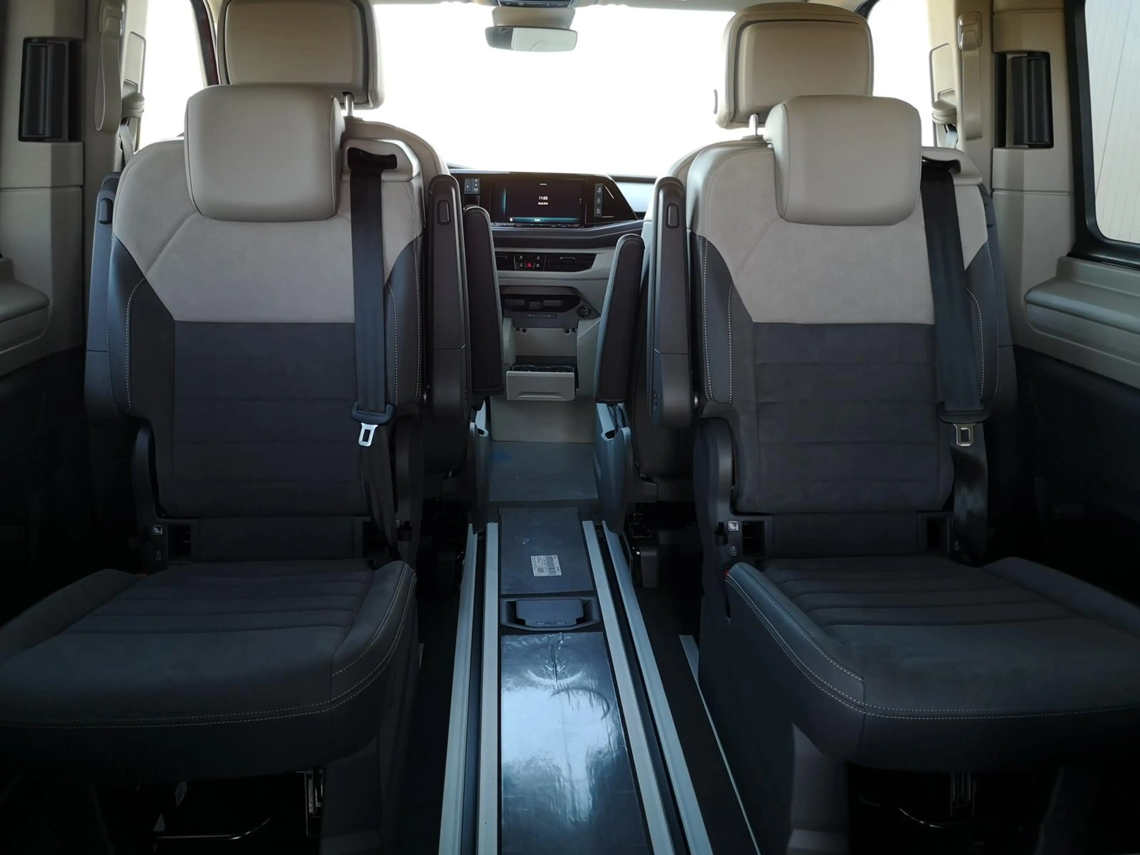 Volkswagen T7 California T7 2.0TDI DSG California Beach Sport Edition 8 Fac — photo 12