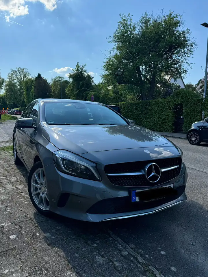 Mercedes-Benz A 180