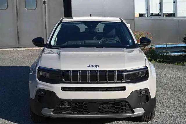 Jeep Avenger view 16