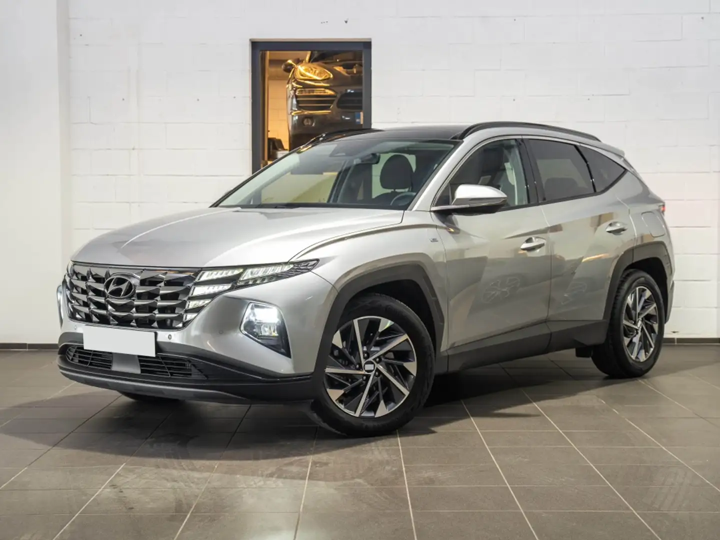 Hyundai TUCSON 1.6 CRDI 48V Tecno Sky 4x2 Gris - 2