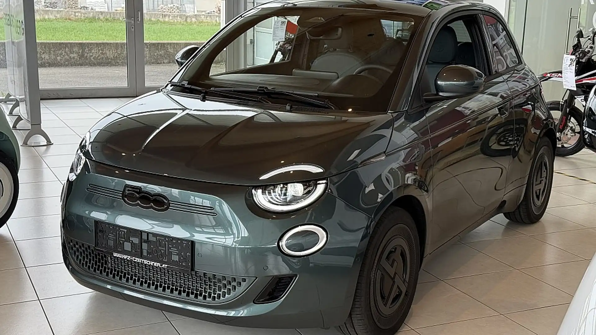 Fiat 500e 500 Elektro Giorgio Armani Collector Edition 42... Vert - 1