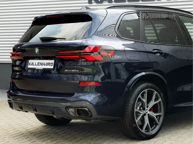 BMW X5 view 11