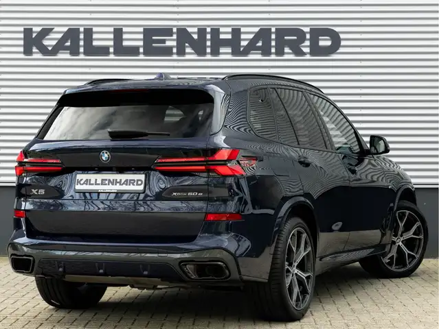 BMW X5 view 3