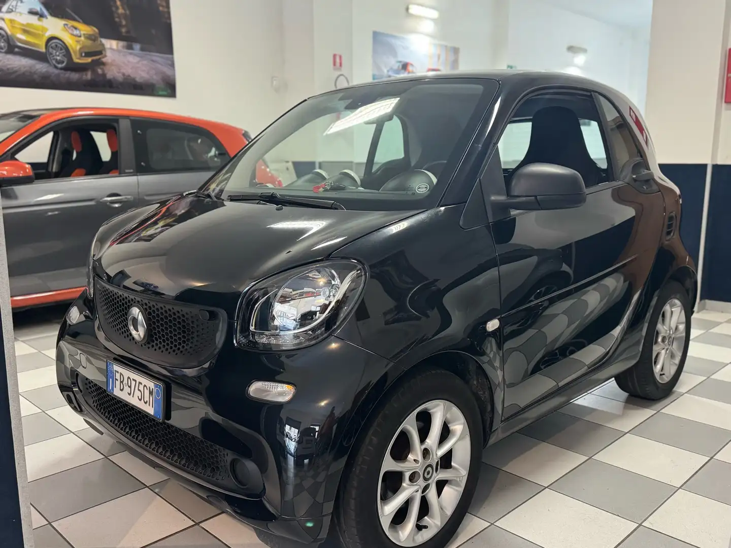 smart forTwo 1.0 automatica benzina UNICO PROPRIETARIO - 2
