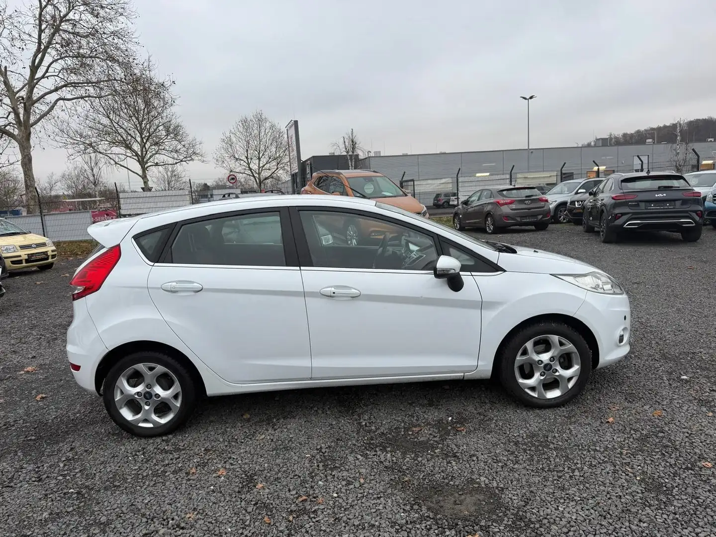 Ford Fiesta Titanium/TÜV NEU Blanco - 1