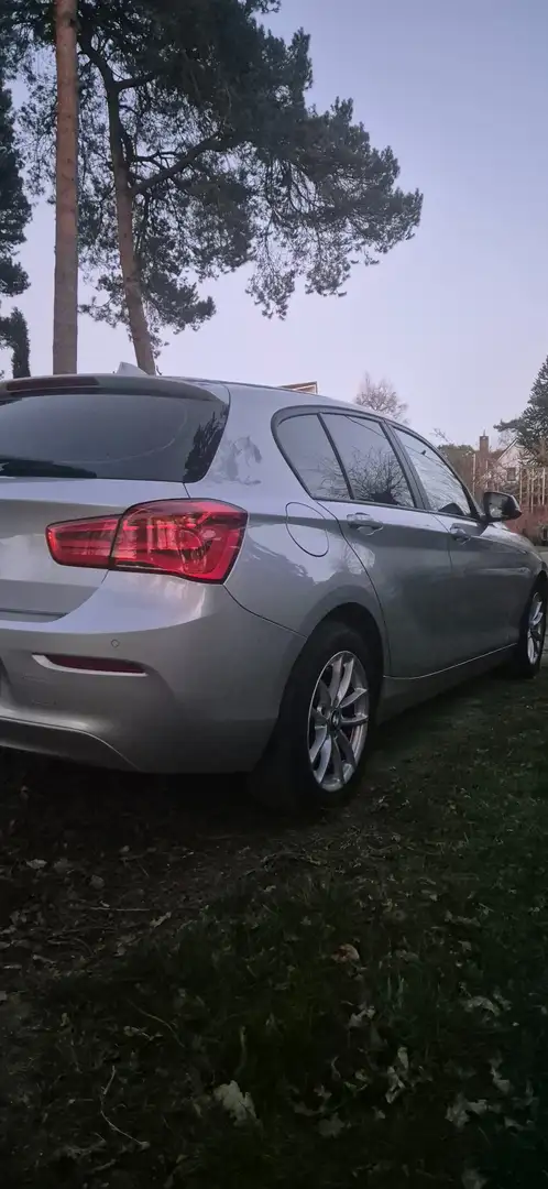 BMW 116 116d Aut. Zilver - 2