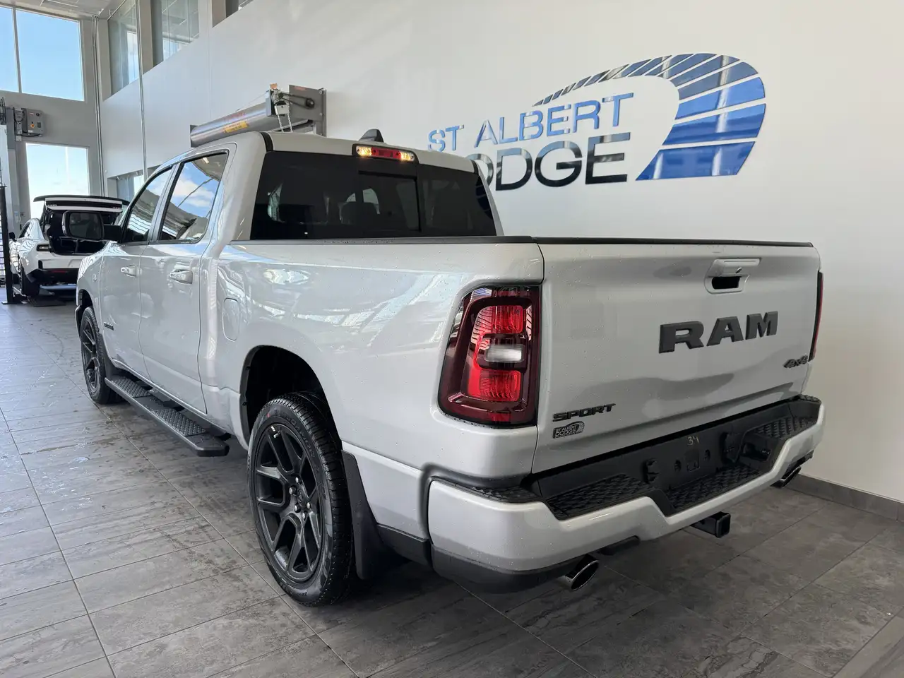 RAM 1500 снимка RAM 1500