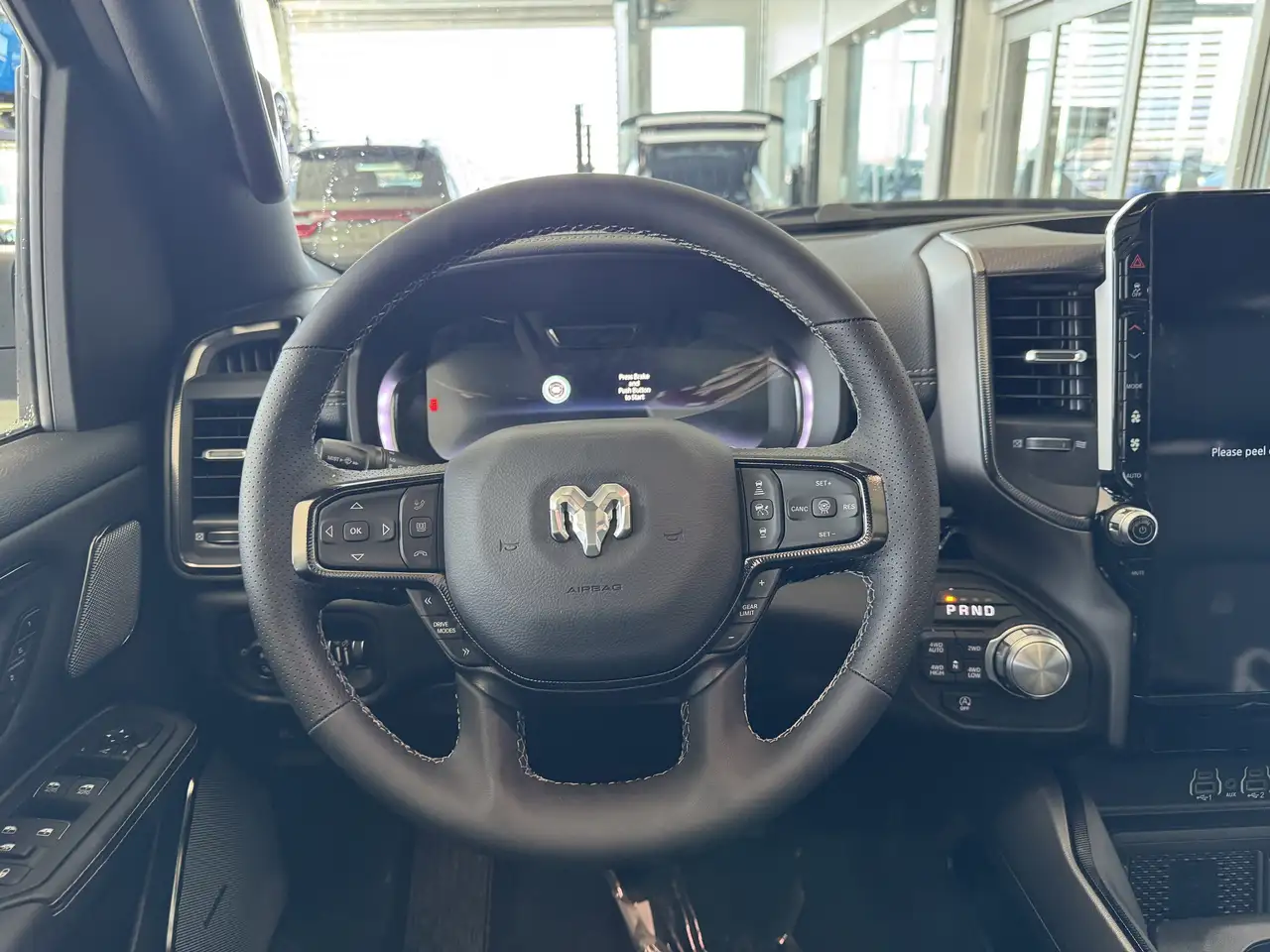 RAM 1500 снимка RAM 1500