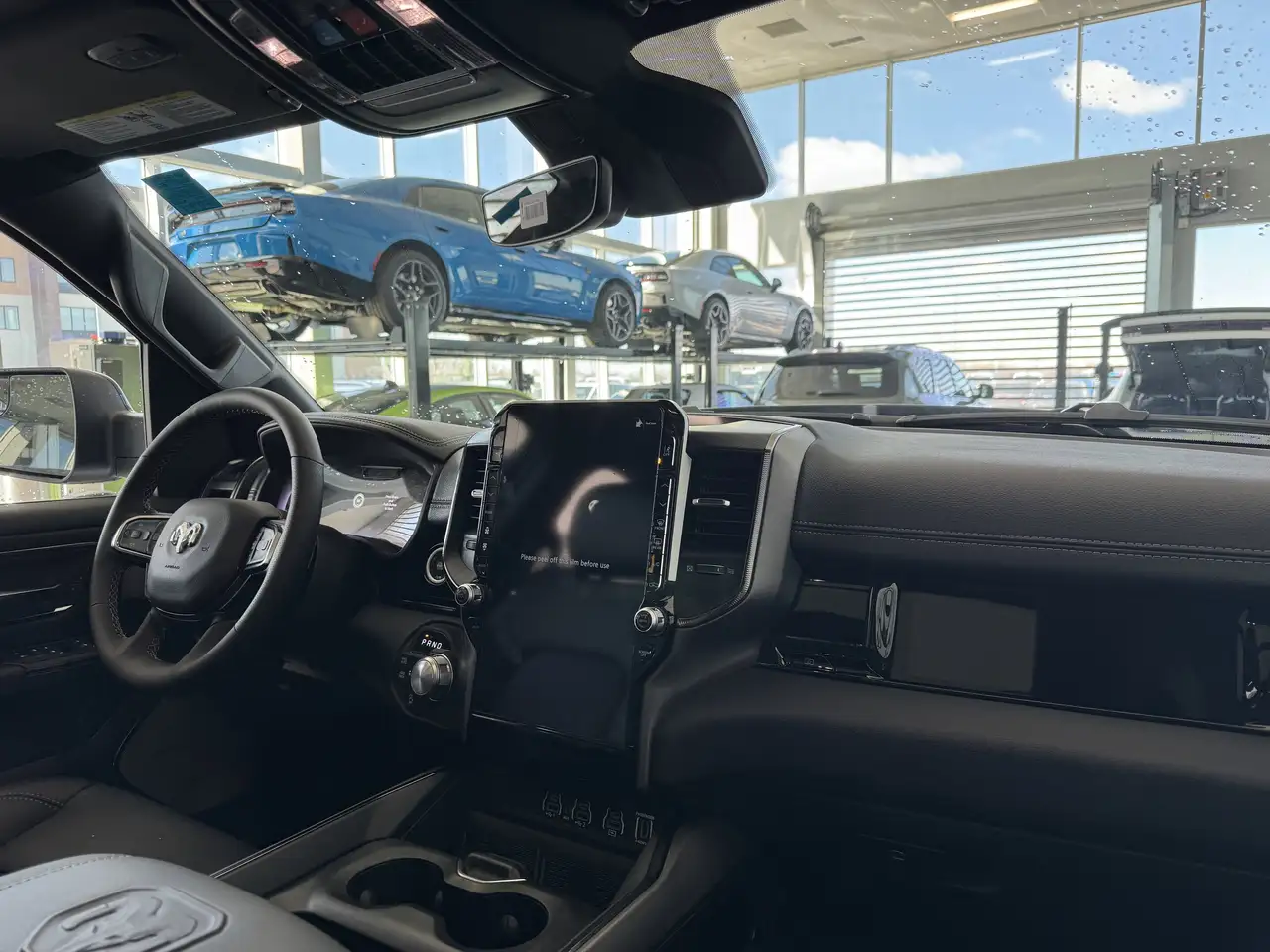 RAM 1500 снимка RAM 1500