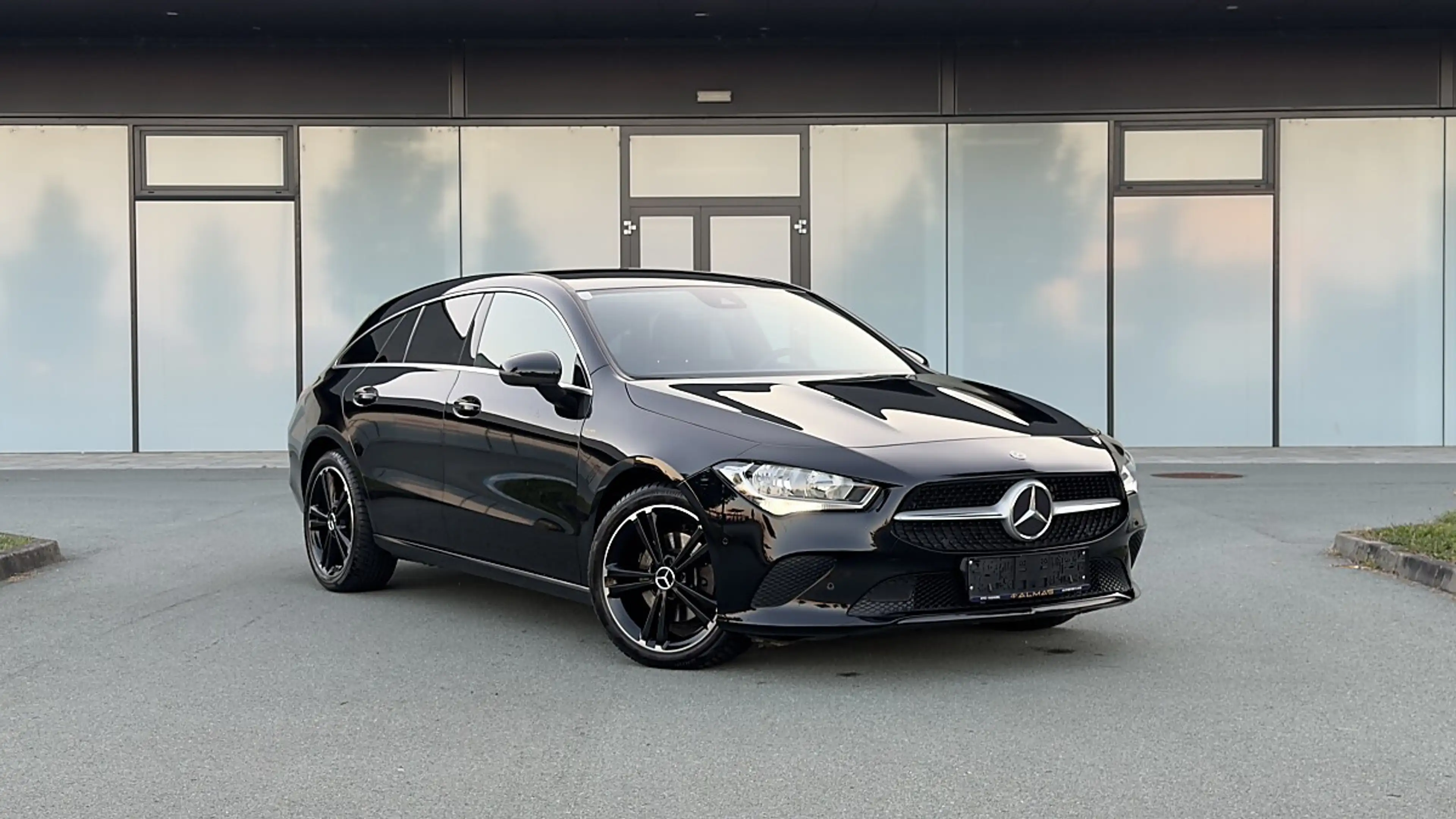 Mercedes-Benz CLA 180 d Shooting Brake