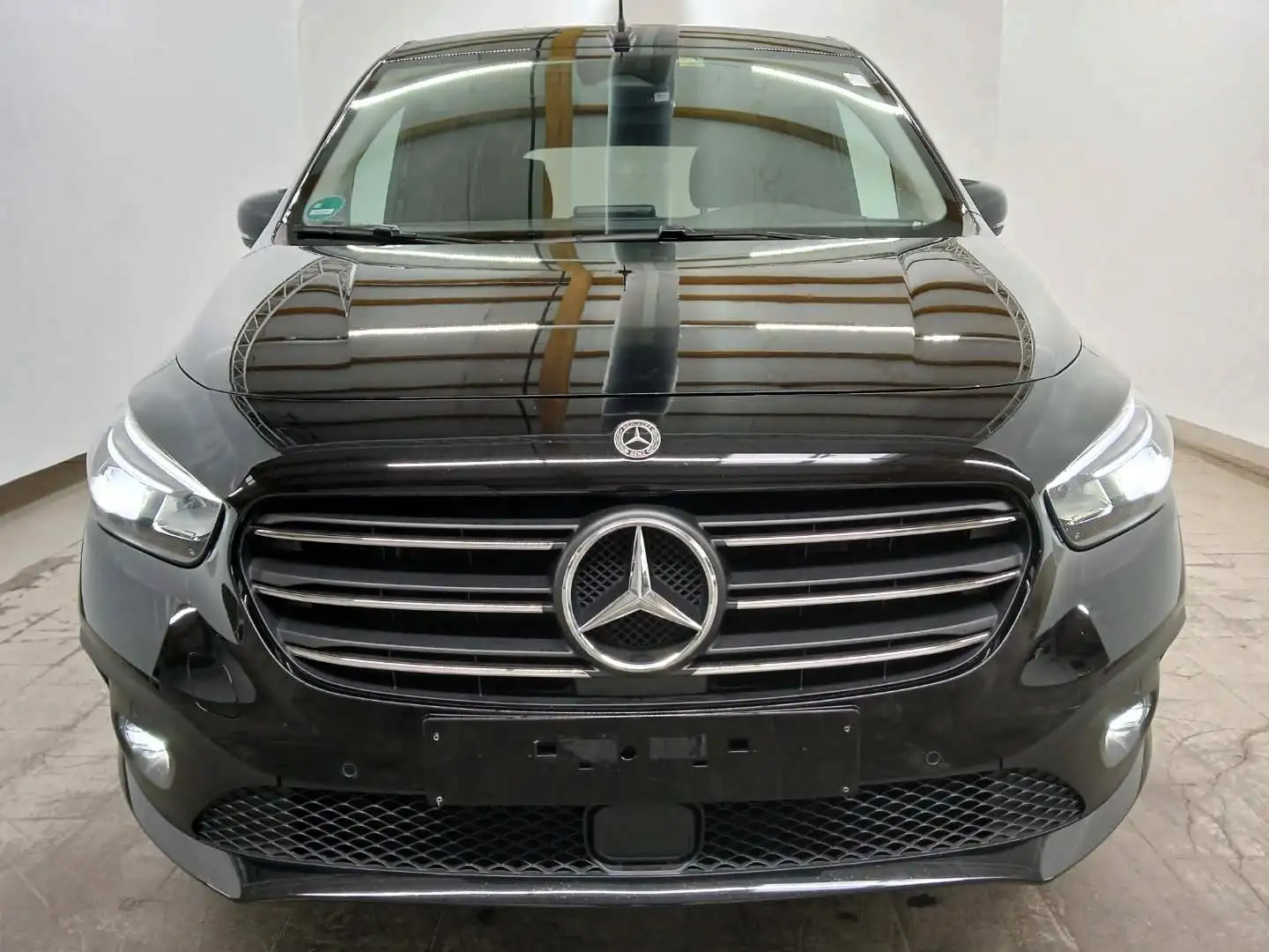 Mercedes-Benz T-Class T 180d Edition MBUX LED DAB Spur RüK CarPlay 17" Noir - 2