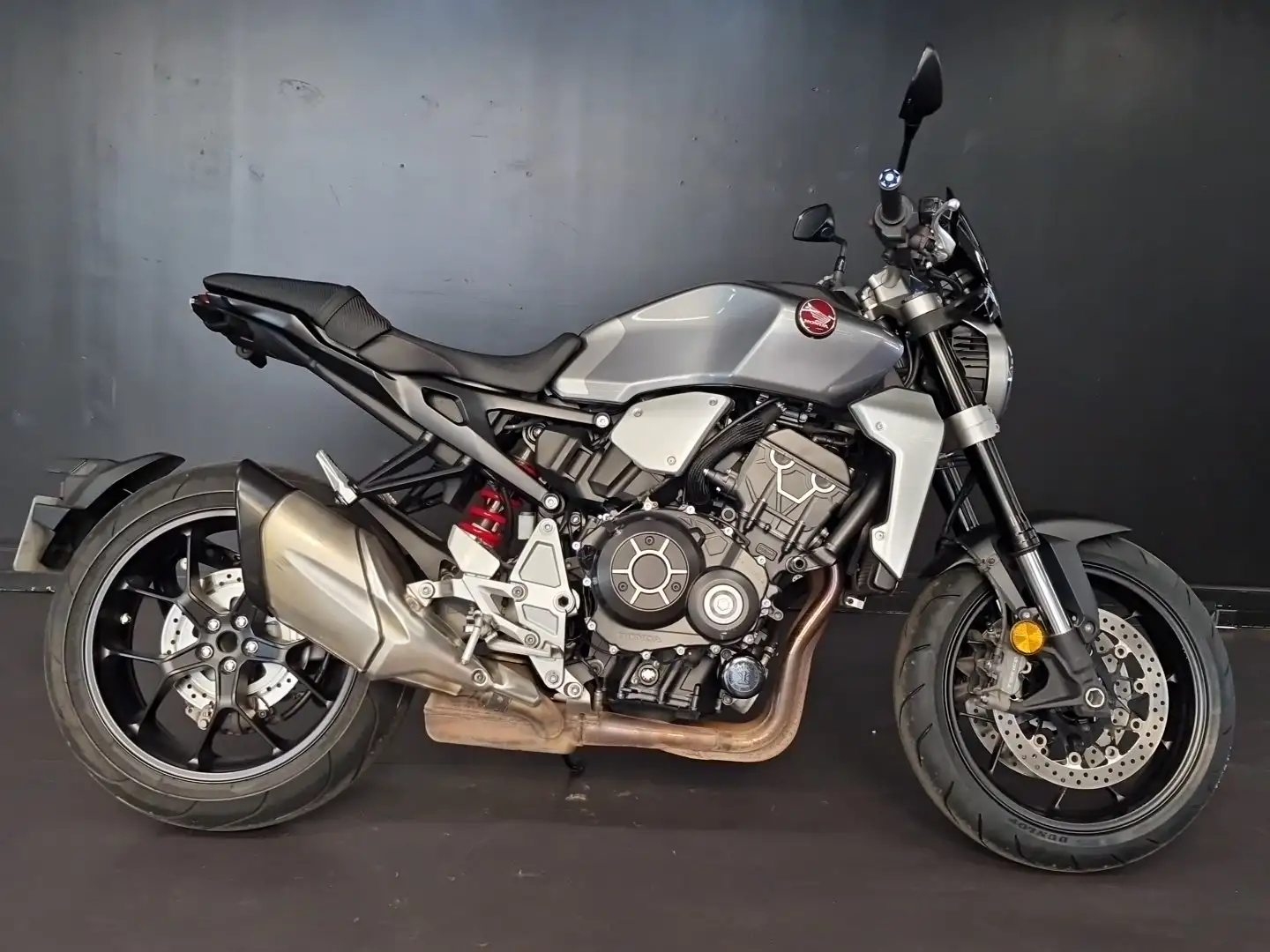 Honda CB 1000 Gris - 1