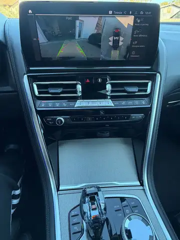 BMW 8 Series view 11
